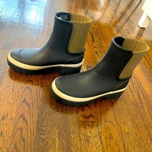 Tory Burch rain boots size 7